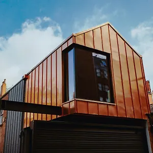  Apartment 3-story Townhouse - Sleeps 8 United Kingdom